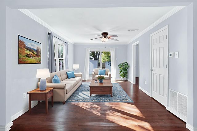 2916 Livingston Avenue, Fort Worth, TX 76110