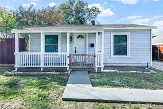 2916 Livingston Avenue, Fort Worth, TX 76110