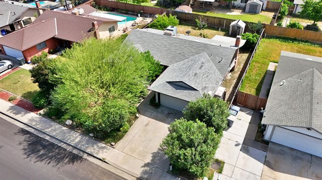 546 W Swift Avenue, Clovis, CA 93612