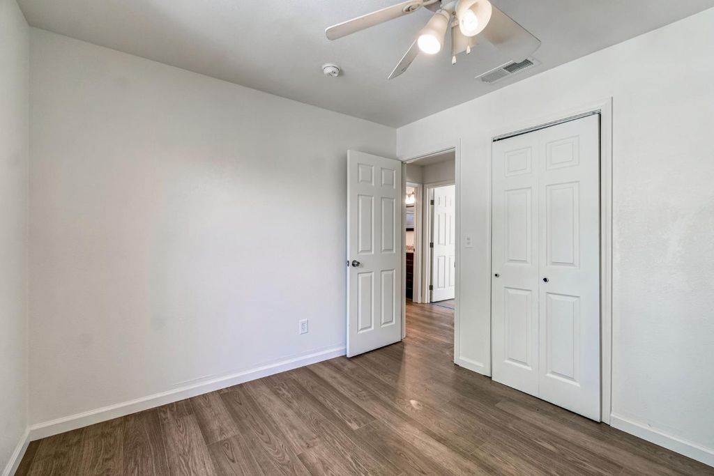 Image 26 of property listing at 546 W Swift Avenue, Clovis, CA 93612