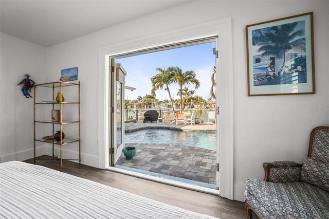 7833 1ST AVENUE S, St Petersburg, FL 33707