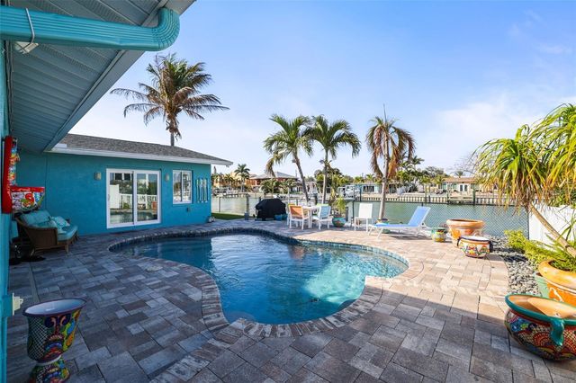 7833 1ST AVENUE S, St Petersburg, FL 33707