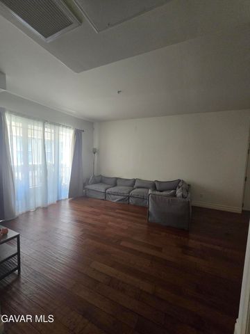 917 S New Hampshire Avenue Unit 301, Los Angeles, CA 90006