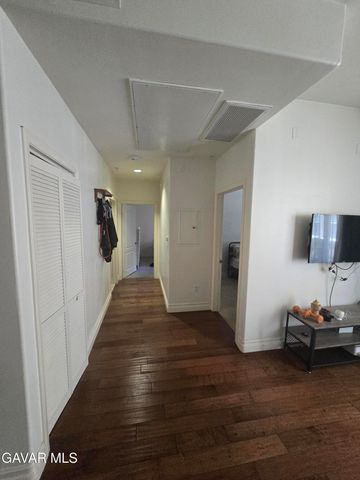 917 S New Hampshire Avenue Unit 301, Los Angeles, CA 90006