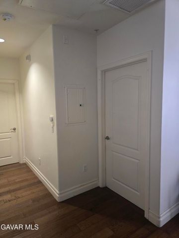 917 S New Hampshire Avenue Unit 301, Los Angeles, CA 90006