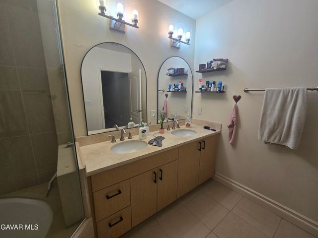 917 S New Hampshire Avenue Unit 301, Los Angeles, CA 90006