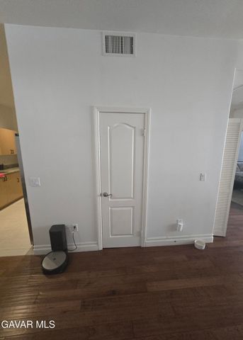 917 S New Hampshire Avenue Unit 301, Los Angeles, CA 90006