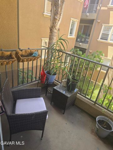 917 S New Hampshire Avenue Unit 301, Los Angeles, CA 90006