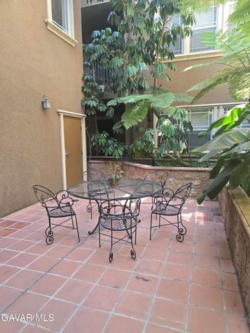 917 S New Hampshire Avenue Unit 301, Los Angeles, CA 90006