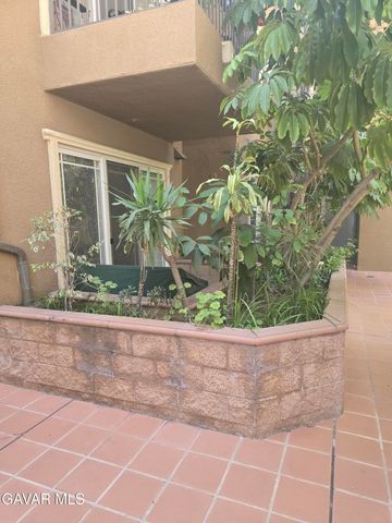 917 S New Hampshire Avenue Unit 301, Los Angeles, CA 90006