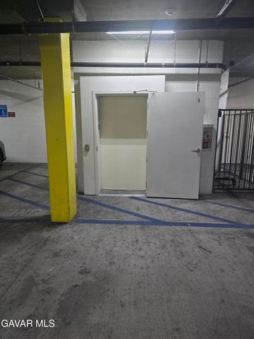 917 S New Hampshire Avenue Unit 301, Los Angeles, CA 90006