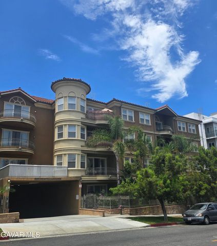 917 S New Hampshire Avenue Unit 301, Los Angeles, CA 90006