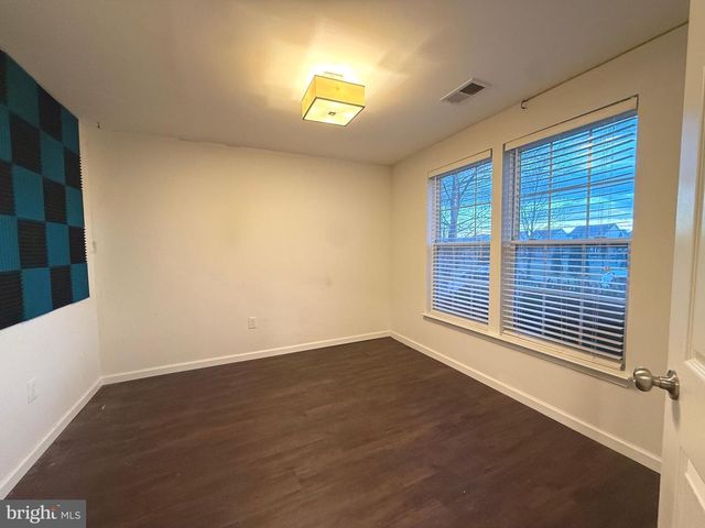 60 DEERBROOK DR, Charles Town, WV 25414