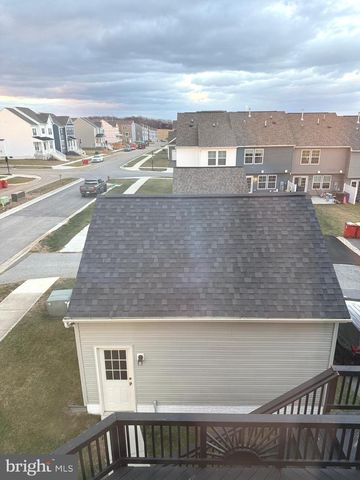 60 DEERBROOK DR, Charles Town, WV 25414