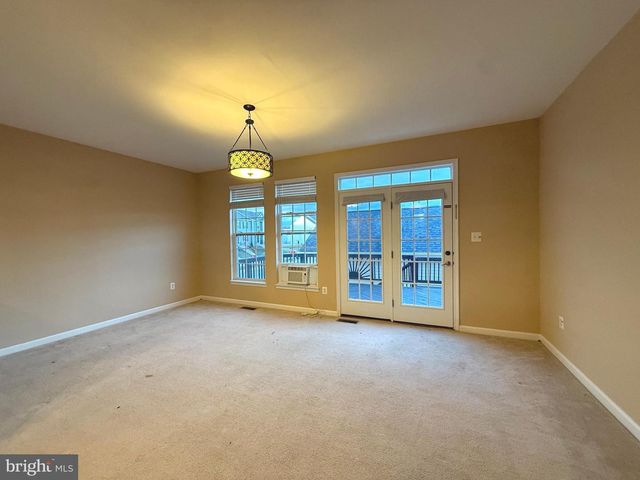 60 DEERBROOK DR, Charles Town, WV 25414