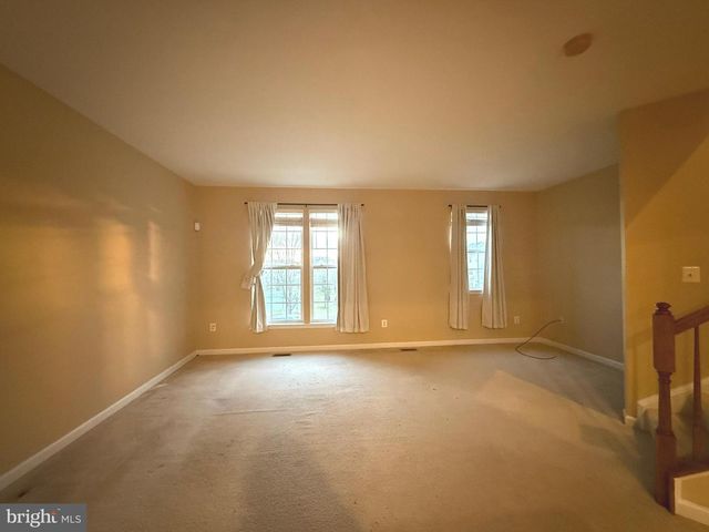 60 DEERBROOK DR, Charles Town, WV 25414