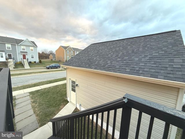 60 DEERBROOK DR, Charles Town, WV 25414