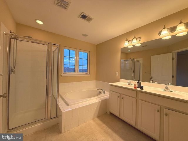 60 DEERBROOK DR, Charles Town, WV 25414