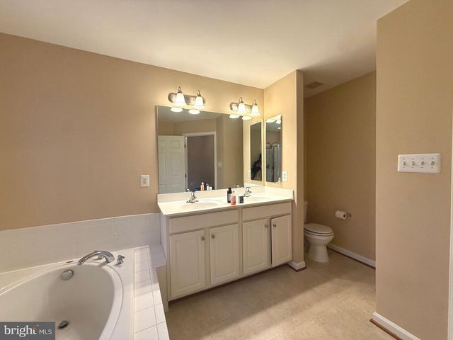 60 DEERBROOK DR, Charles Town, WV 25414