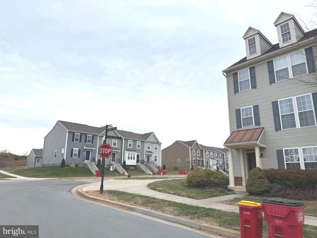 60 DEERBROOK DR, Charles Town, WV 25414