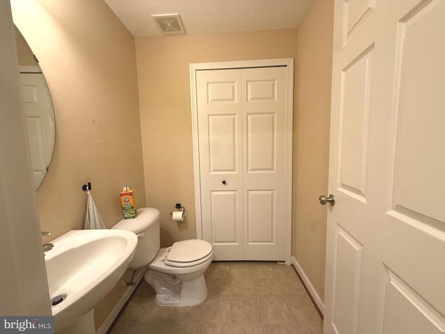 60 DEERBROOK DR, Charles Town, WV 25414