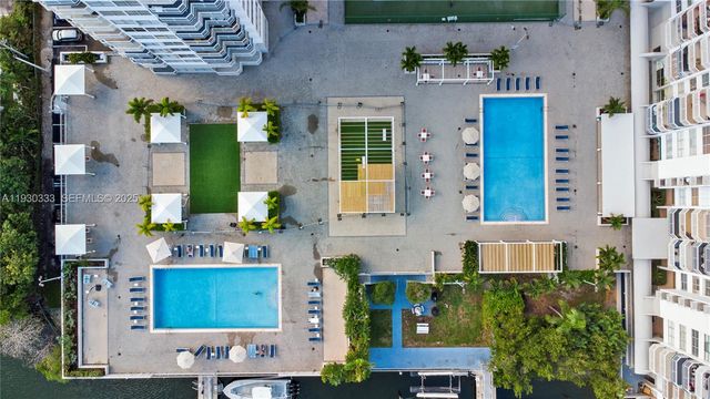 18061 Biscayne Blvd PH01, Aventura, FL 33160