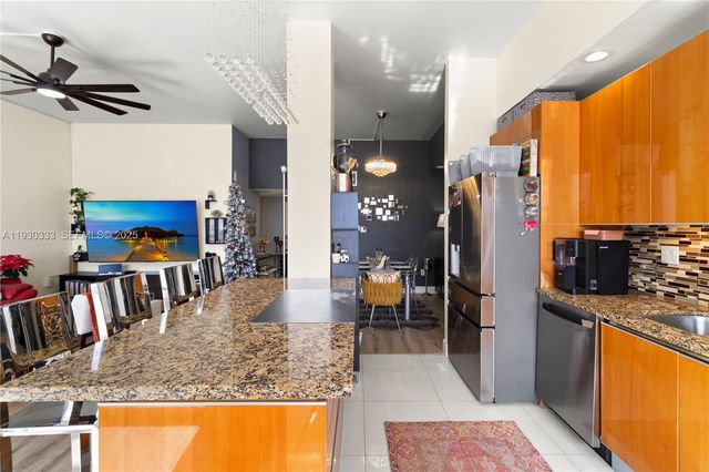 18061 Biscayne Blvd PH01, Aventura, FL 33160