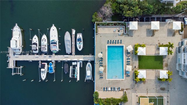 18061 Biscayne Blvd PH01, Aventura, FL 33160