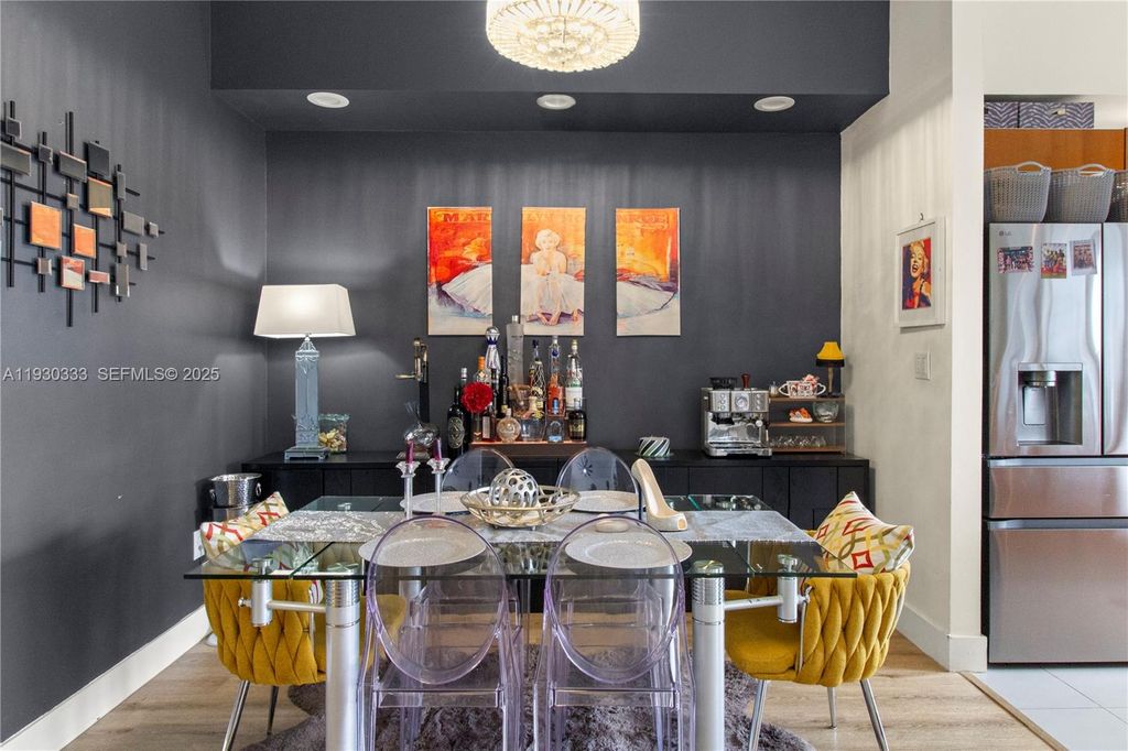 Image 7 of property listing at 18061 Biscayne Blvd PH01, Aventura, FL 33160