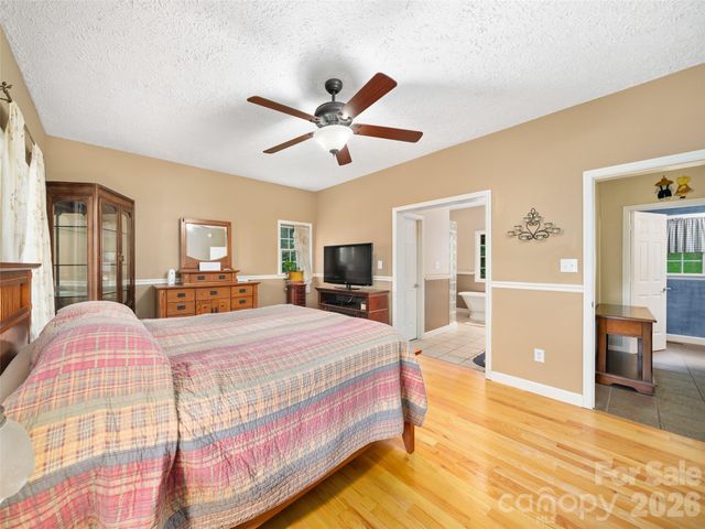 2216 Beans Creek Road, Bakersville, NC 28705