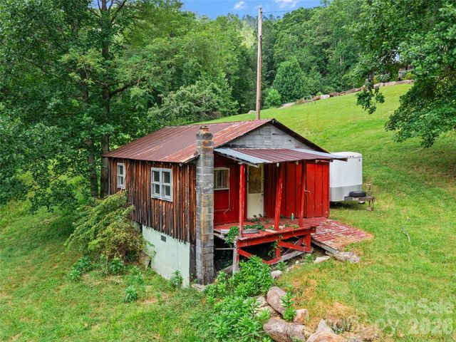 2216 Beans Creek Road, Bakersville, NC 28705