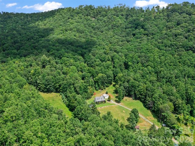 2216 Beans Creek Road, Bakersville, NC 28705