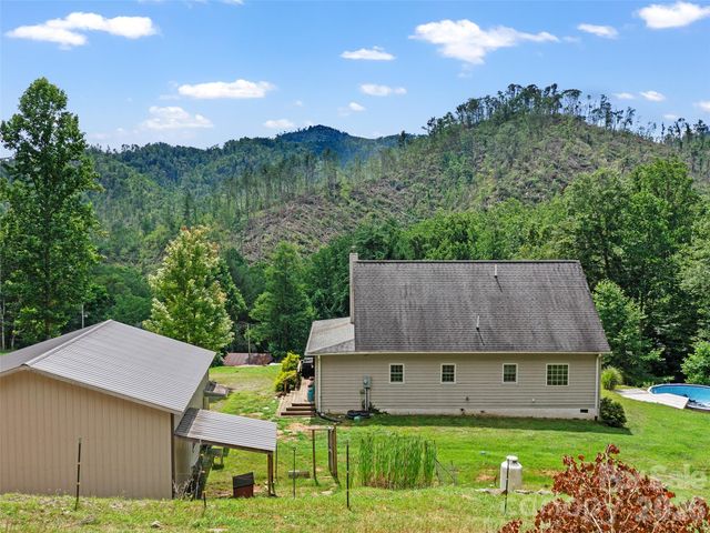 2216 Beans Creek Road, Bakersville, NC 28705