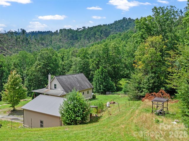 2216 Beans Creek Road, Bakersville, NC 28705