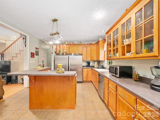 2216 Beans Creek Road, Bakersville, NC 28705