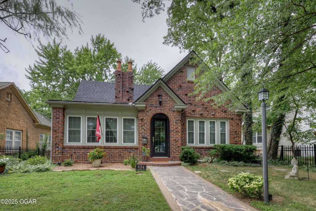 624 N Sergeant Avenue, Joplin, MO 64801