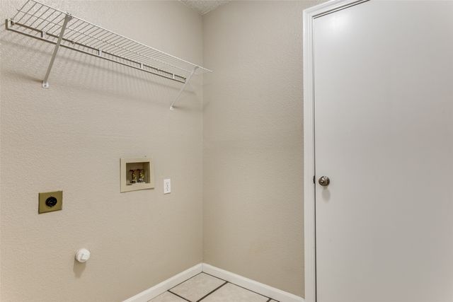 7317 Royal Oak Drive, Benbrook, TX 76126