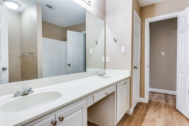 7317 Royal Oak Drive, Benbrook, TX 76126