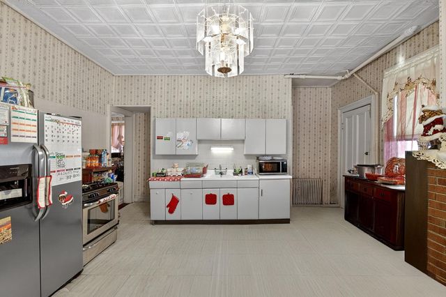 100 BROADWAY, Bayonne, NJ 07002