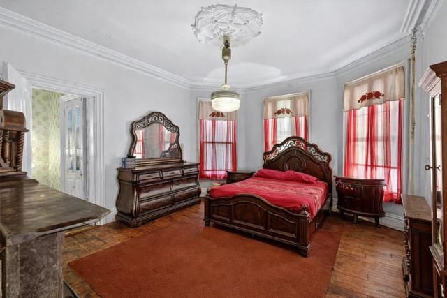 100 BROADWAY, Bayonne, NJ 07002