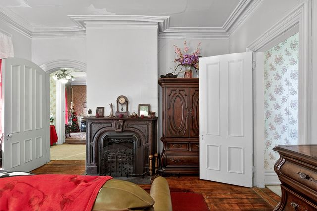 100 BROADWAY, Bayonne, NJ 07002