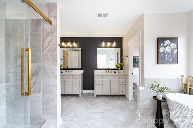 2130 Winthorp Ridge Road, Charlotte, NC 28270