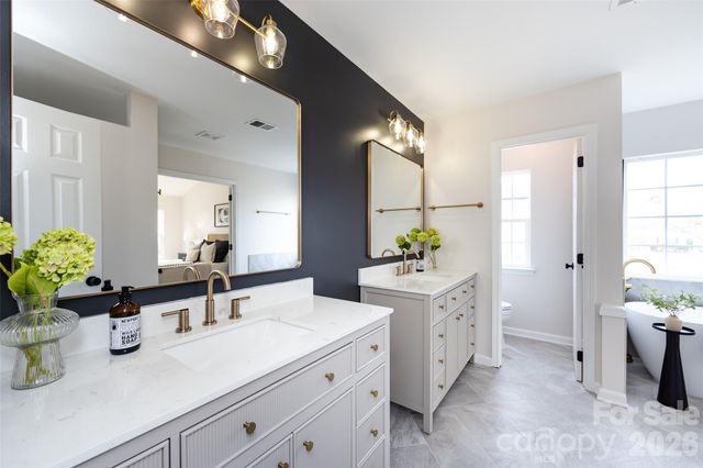 2130 Winthorp Ridge Road, Charlotte, NC 28270