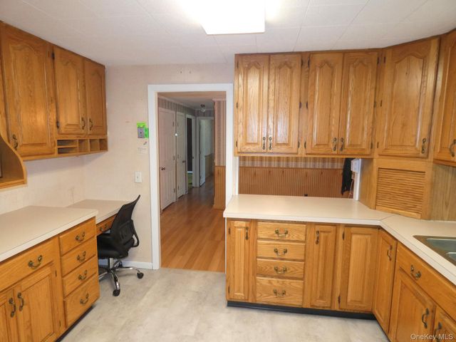28 Hilltop Drive, New Windsor, NY 12553