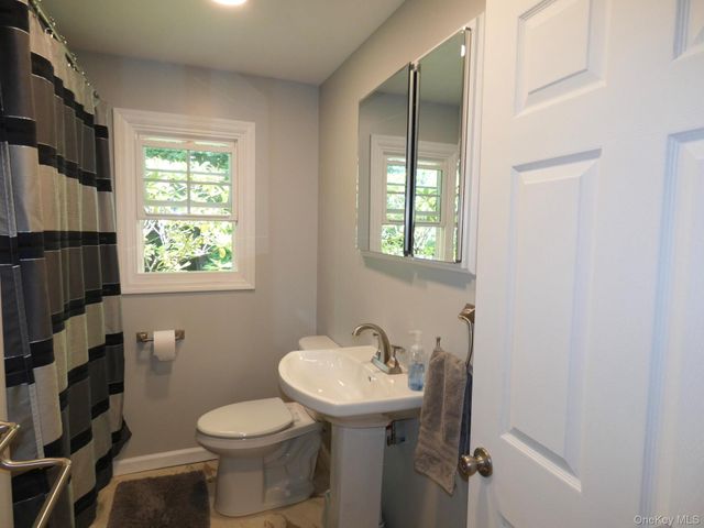 28 Hilltop Drive, New Windsor, NY 12553