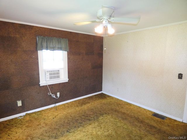 28 Hilltop Drive, New Windsor, NY 12553