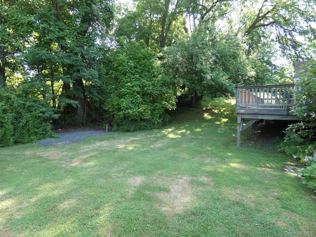 28 Hilltop Drive, New Windsor, NY 12553