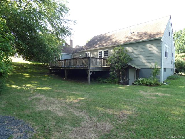 28 Hilltop Drive, New Windsor, NY 12553