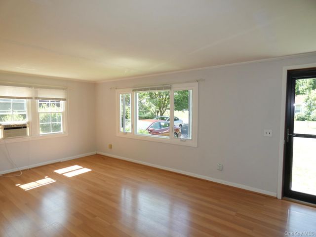 28 Hilltop Drive, New Windsor, NY 12553