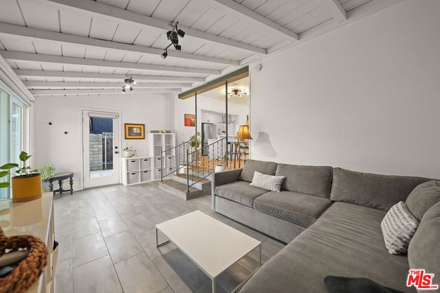 1730 N Pass Avenue, Burbank, CA 91505